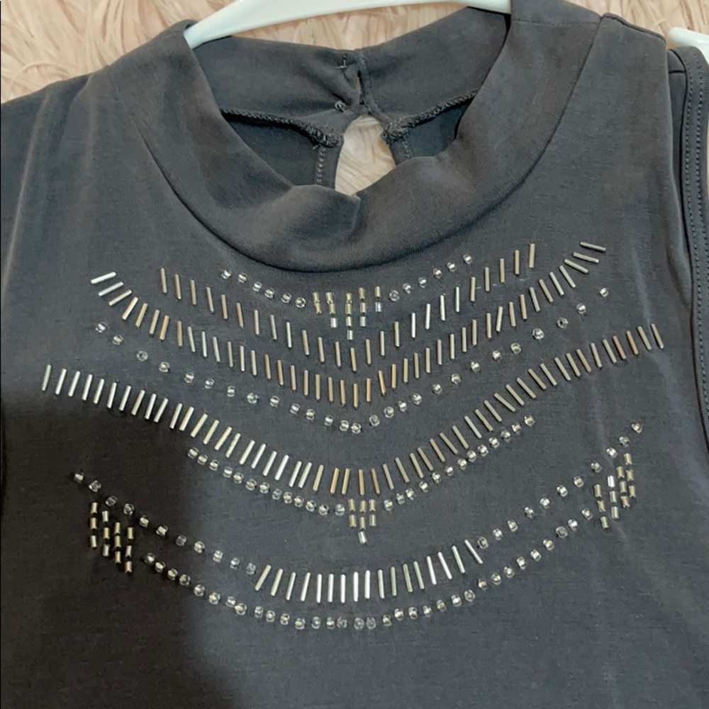 Grey Tank - Picture 2 of 3